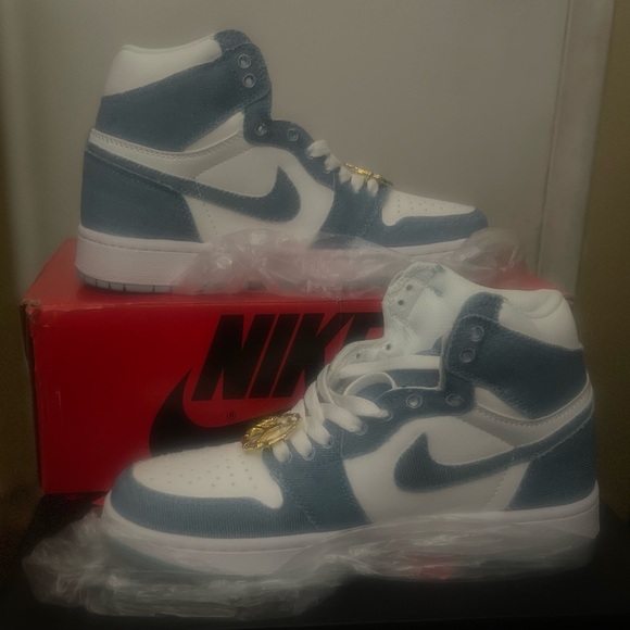 Air Jordan 1 Retro High OG ‘Denim’ Iconic Sneaker - Picture 4 of 4